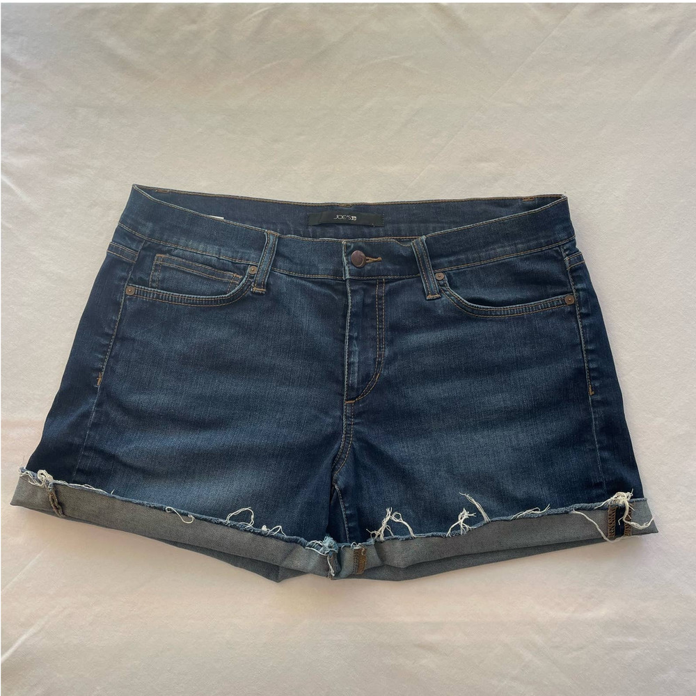 JOES JEANS MEDIUM WASH DENIM RAW HEM ROLLED CUFF SHORTS, 30